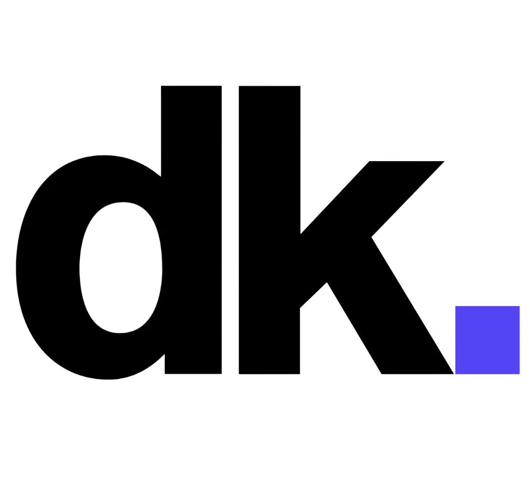 Buchstabe d und k mit einem lilanen Punkt dahinter - ist das Logo des Freelancers Davyd Kucherskyy